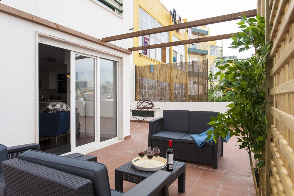 Joivy Superb 1-Bed Apt With Workspace And Terrace, Close To Avenida Da Liberdade リスボン エクステリア 写真