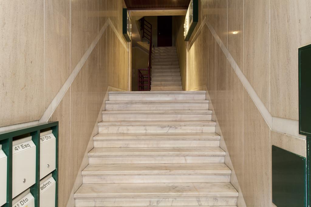 Joivy Superb 1-Bed Apt With Workspace And Terrace, Close To Avenida Da Liberdade リスボン エクステリア 写真
